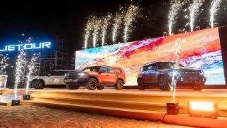 جيتور تُطلق "ليلة الشرق الأوسط الهجينة" في عُمان وتُقدّم ثلاثة طرازات جديدة بقيادة G700